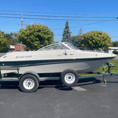 2003 Four Winns 18 Horizon