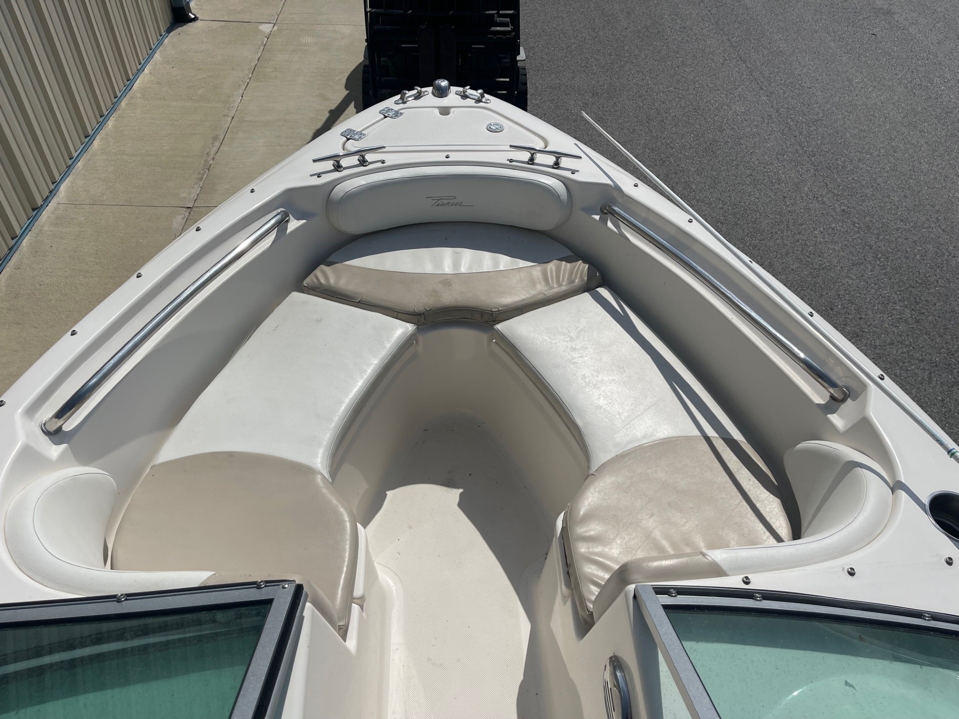 7eeba1f1-15c7-453c-b73a-9391a5a0f7d2