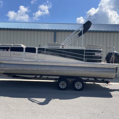 2016 Berkshire 230E Tri-Toon