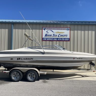 2005 Larson LXi 228